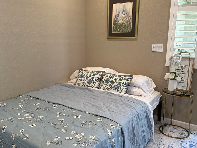 E Phelps Dr — Photo 3