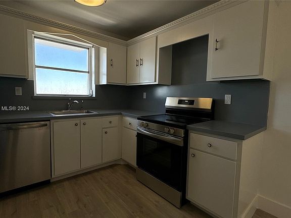 5th image of 2780 NE 183rd St APT 2102