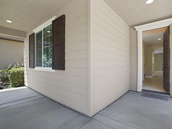 4th image of 645 N Marquis Way