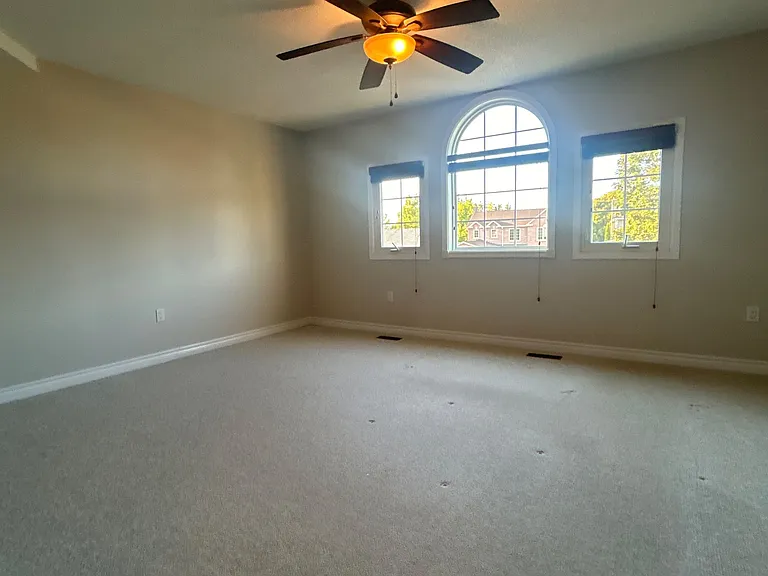 451 Traviss Dr — Photo 6