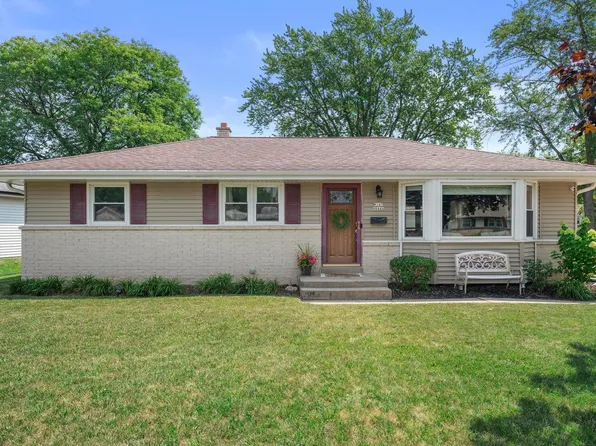 W147N8446 Manchester DRIVE, Menomonee Falls, WI 53051