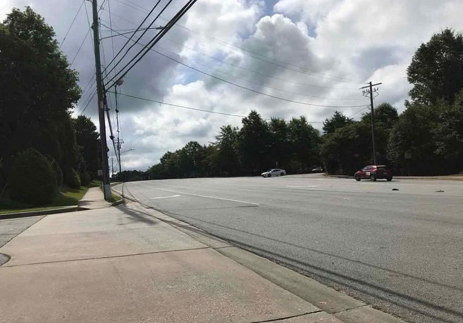 Exterior Neighborhood (street photo)