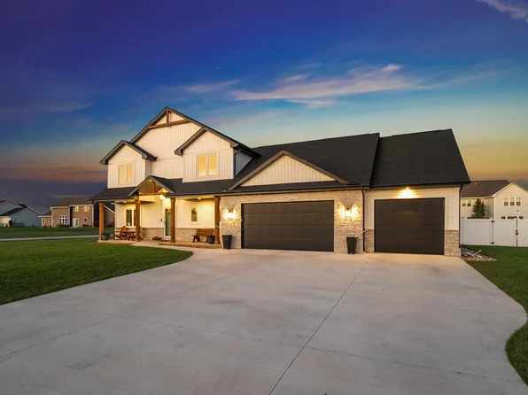 954 Elder Wand Ct, De Pere, WI 54115