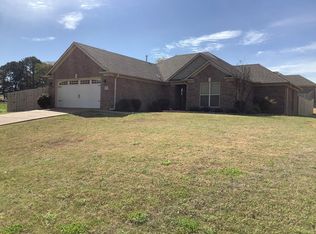 6009 Honeysuckle Ln, Milan, TN 38358