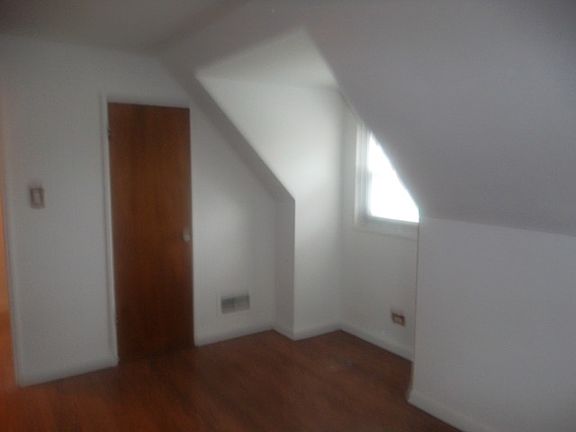3rd image of 9116 Brookfield Ave #1
