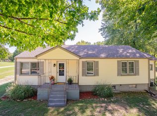 1748 E Farm Road 88, Springfield, MO 65803