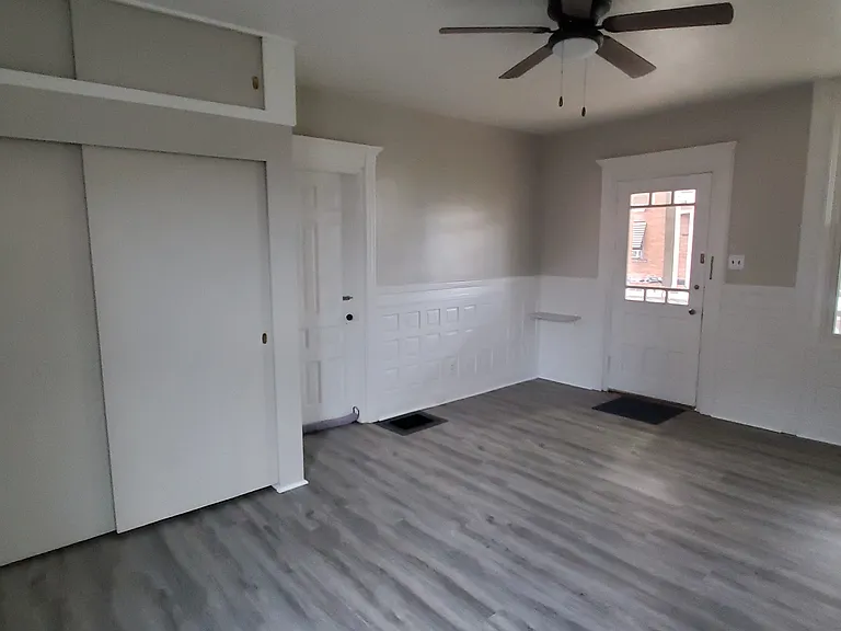 416 Central Ave #B — Photo 3