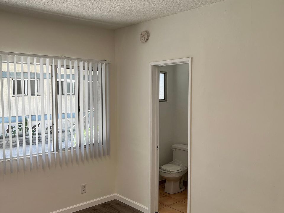 1st image of 3222 Santa Monica Blvd #10-D