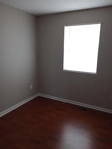 2 bed, 1000 sqft, $1,050 — Photo 4
