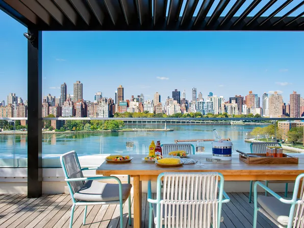 30-77 Vernon Boulevard image 14 of 27