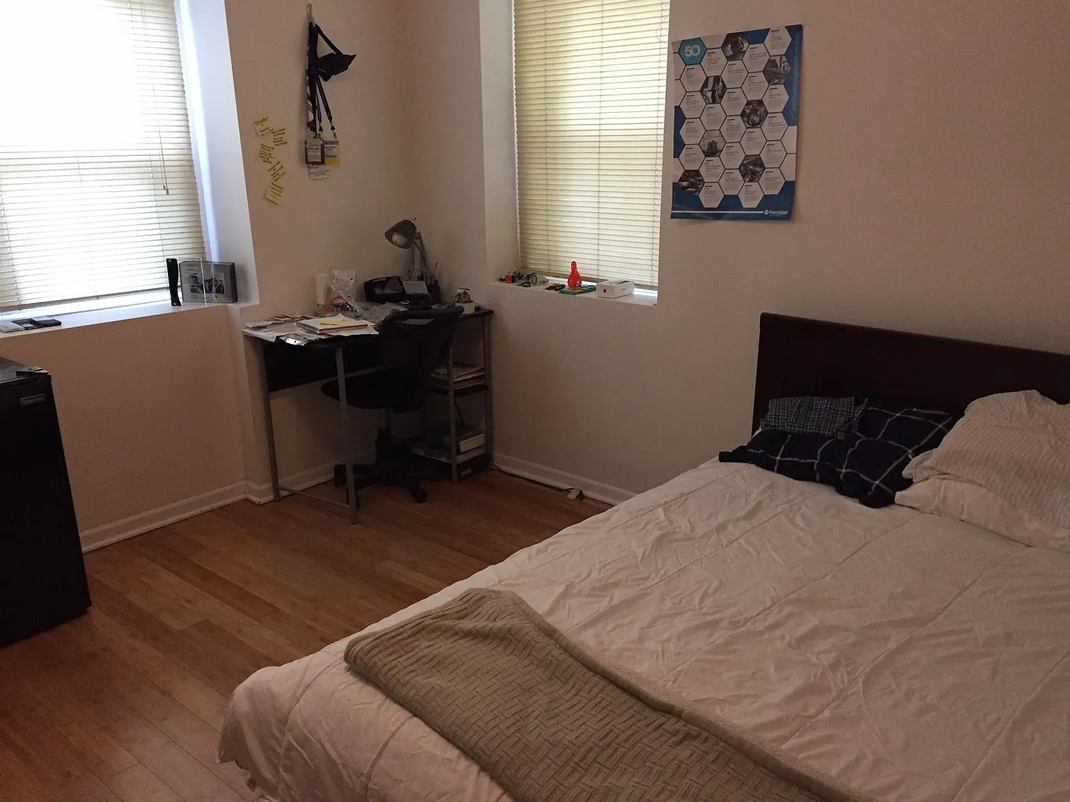 3 bed, 1200 sqft, $750 — Photo 2