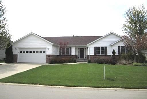 1st image of 1115 Country Oak Dr
