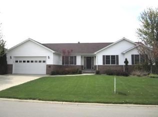 1115 Country Oak Dr, Ottawa, IL