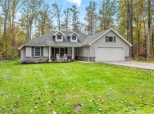 617 Oriole Dr, Roaming Shores, OH 44084