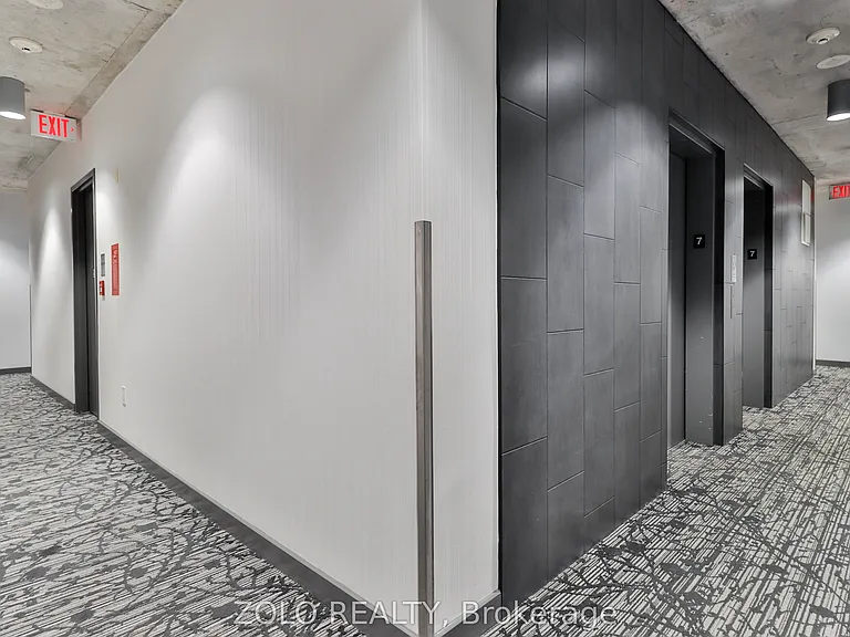 285 Mutual St #709 — Photo 4