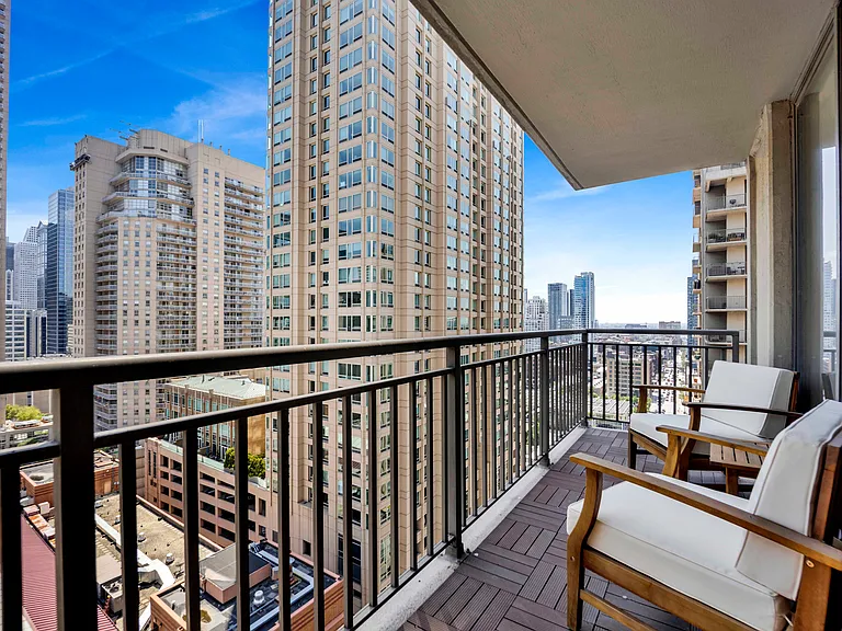 630 N State St #2208 — Photo 10