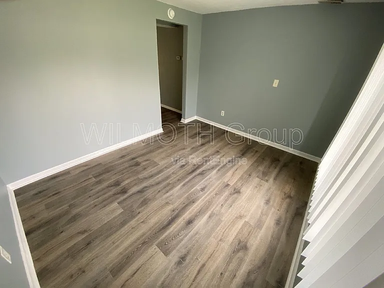 11405 Dunshire Dr — Photo 4