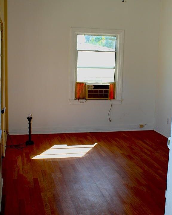 Living Room 12 X 17 feet