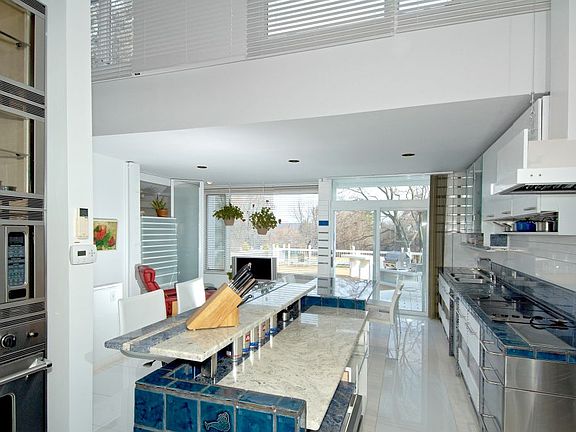4th image of 60 Palmer Ln
