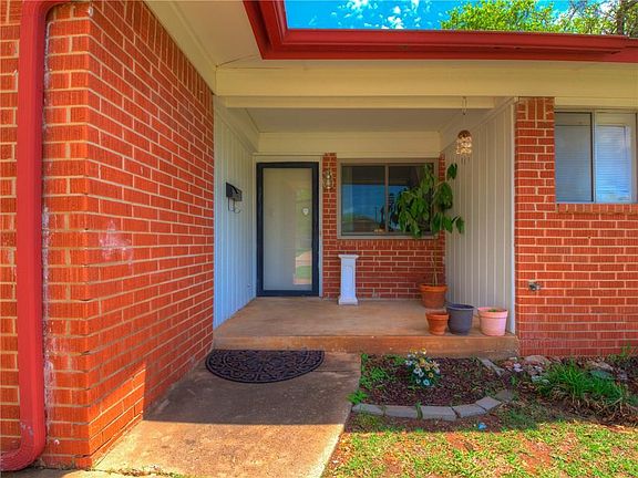 2nd image of 14016 N Everest Ave