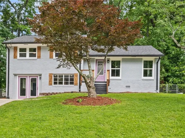 3034 Barksdale Cir, East Pt, GA 30344
