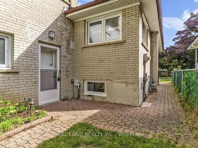 360 Chantenay Dr #BACK — Photo 23