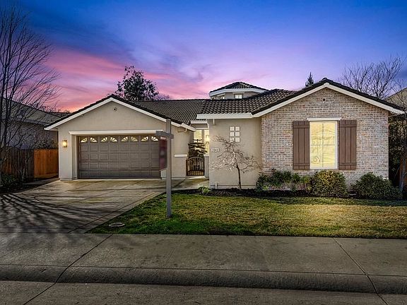 2nd image of 2040 Petruchio Way