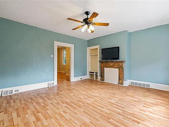 2nd image of 127 Fountain St