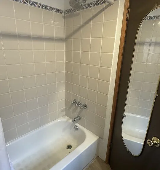 1295 Balsam Dr — Photo 2