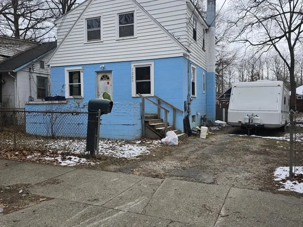 1225 Regent St, Lansing, MI 48912