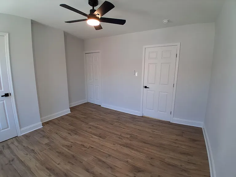 227 W Mulberry St #1 — Photo 8