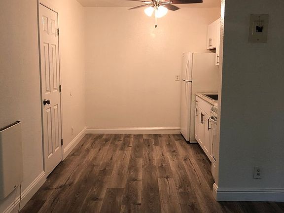5th image of 3228 Fairview Ct APT 13