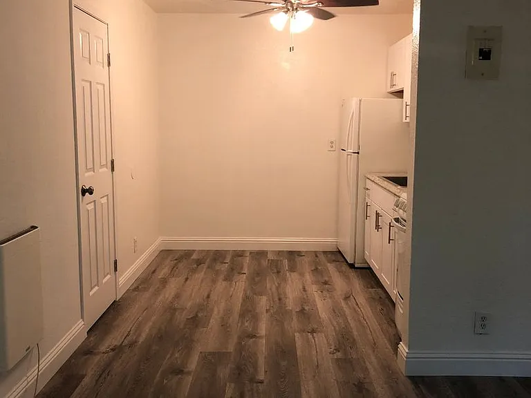 3228 Fairview Ct — Photo 16