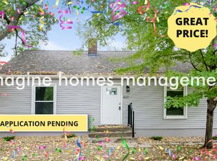 420 E 1st St, Chaska, MN 55318