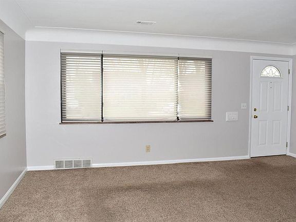 5th image of 1010 Hempstead Dr