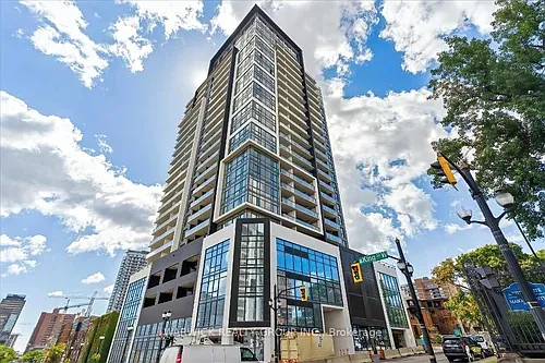 15 Queen St S Photo 1