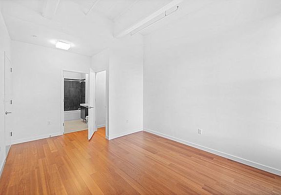 5th image of 184 Kent Ave APT A-303