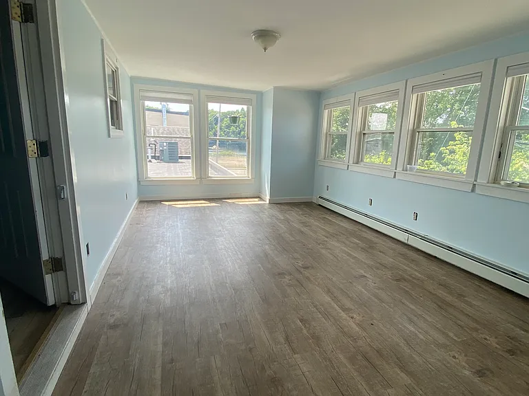 12 Main St #1 — Photo 14