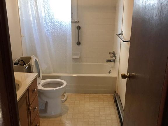 5th image of 109 Naugle St #8