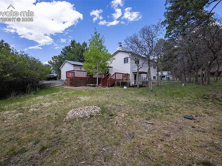975 Tari Dr — Photo 9