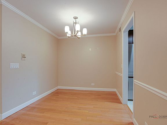 5th image of 585 Williamsburg Ct #D2