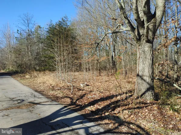 1430 Heile Pkwy, Shady Side, MD 20764