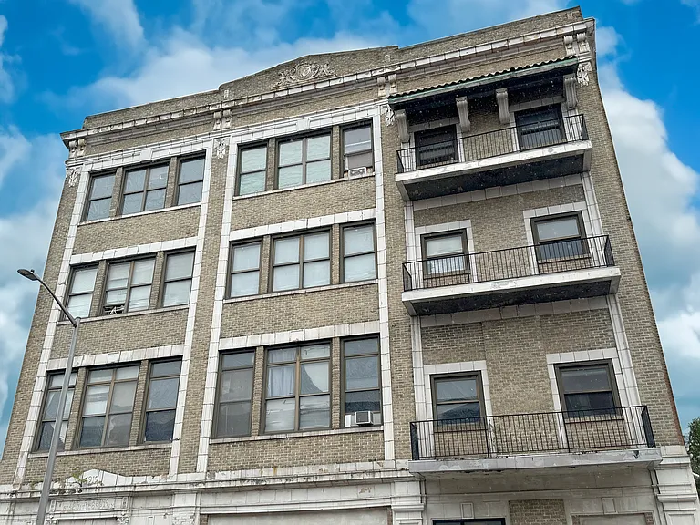 Bakery Apartments — Photo 18