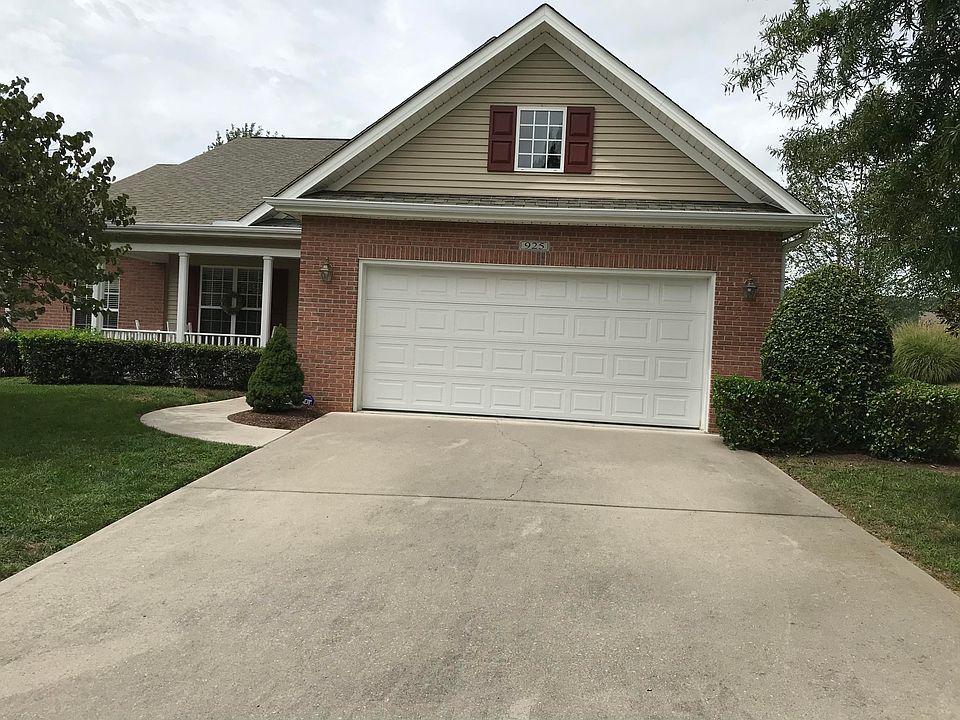 1st image of 925 Tavistock Way