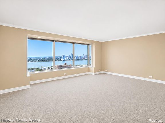 3rd image of 1300 E Lafayette St APT 2803