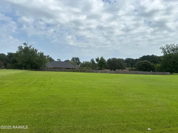 7 Judson Walsh Dr, Opelousas, LA 70570