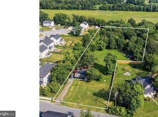 23 S Locust St, Lovettsville, VA 20180