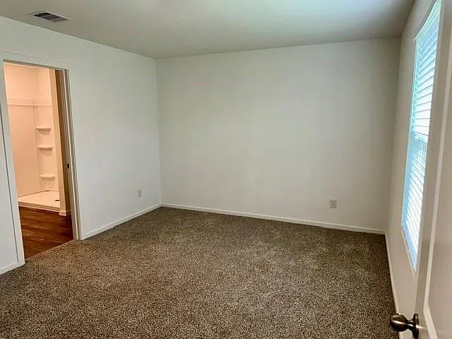 40830 Hawthorne Glades St — Photo 7
