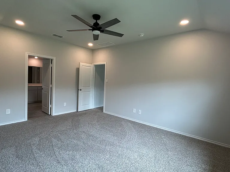 108 Piping Rock Dr — Photo 16
