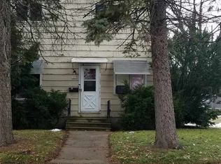 Broad St, Oshkosh, WI 54901